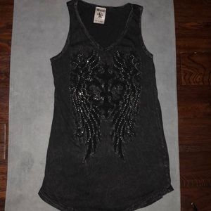 Ladies top distressed black with dark grey.